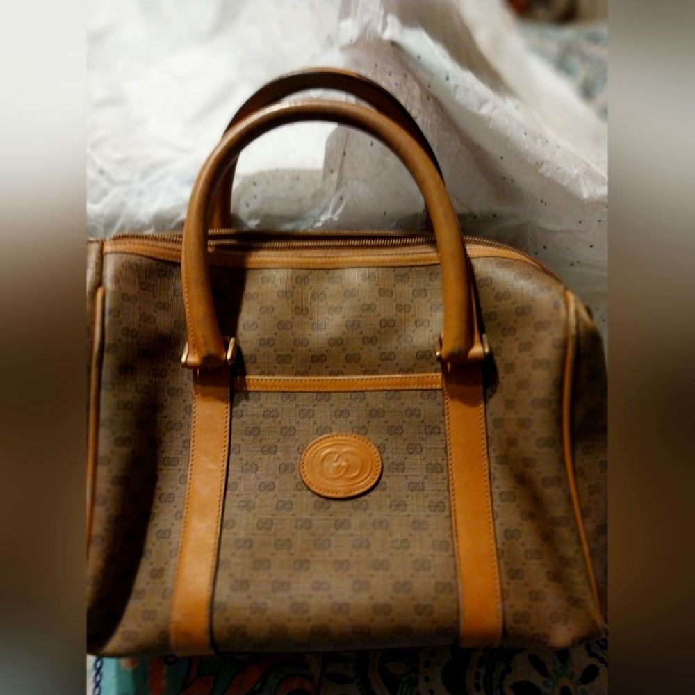 Gucci Bag Price is not firm! Make a reasonable offer! VINTAGE